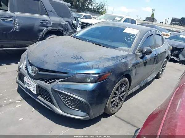 4T1T11AK0MU565469 2021 TOYOTA CAMRY - Image 2
