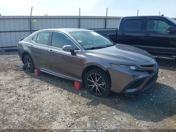 4T1T11AK0MU567805 2021 TOYOTA CAMRY - Image 1