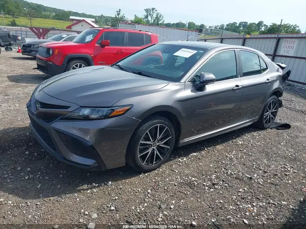 4T1T11AK0MU567805 2021 TOYOTA CAMRY - Image 2