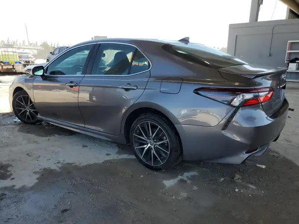4T1T11AK0MU593479 2021 TOYOTA CAMRY - Image 2