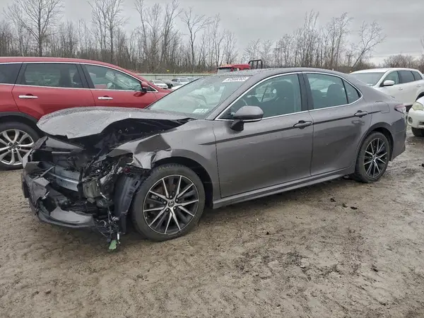 4T1T11AK0NU042941 2022 TOYOTA CAMRY - Image 1