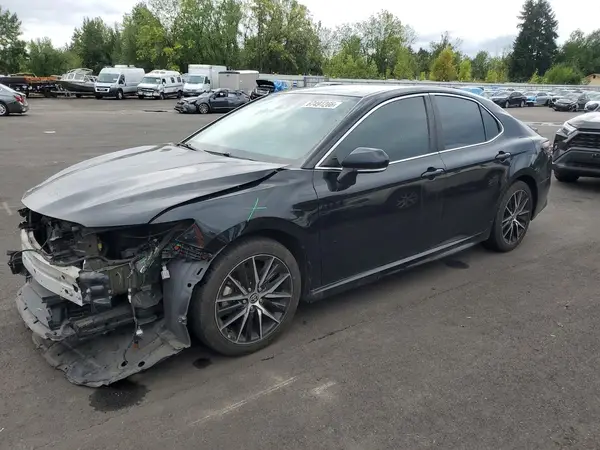 4T1T11AK0NU046438 2022 TOYOTA CAMRY - Image 1