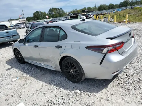 4T1T11AK0NU058685 2022 TOYOTA CAMRY - Image 2