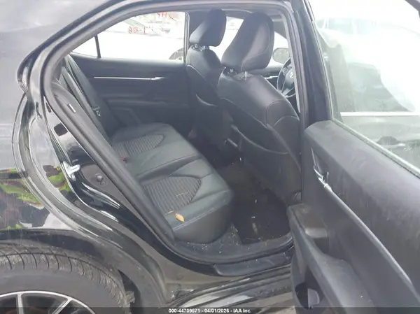 4T1T11AK0NU063594 2022 TOYOTA CAMRY - Image 8