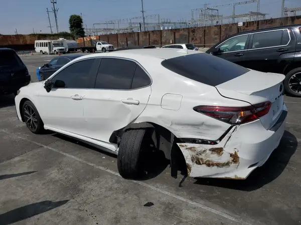 4T1T11AK0NU064616 2022 TOYOTA CAMRY - Image 2