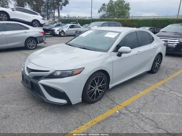 4T1T11AK0NU065569 2022 TOYOTA CAMRY - Image 2
