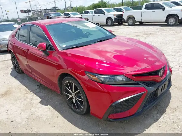 4T1T11AK0NU498938 2022 TOYOTA CAMRY - Image 1