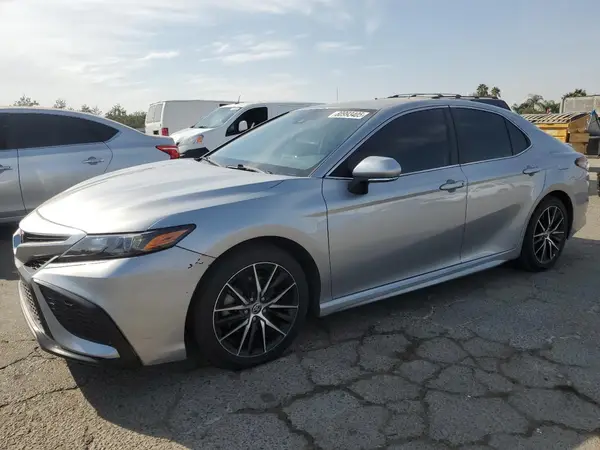 4T1T11AK0NU623453 2022 TOYOTA CAMRY - Image 1