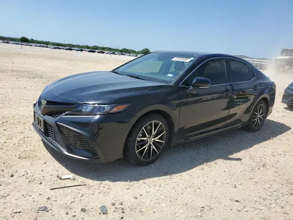 4T1T11AK0NU627938 2022 TOYOTA CAMRY - Image 1