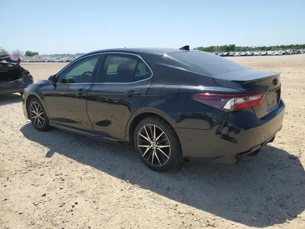 4T1T11AK0NU627938 2022 TOYOTA CAMRY - Image 2