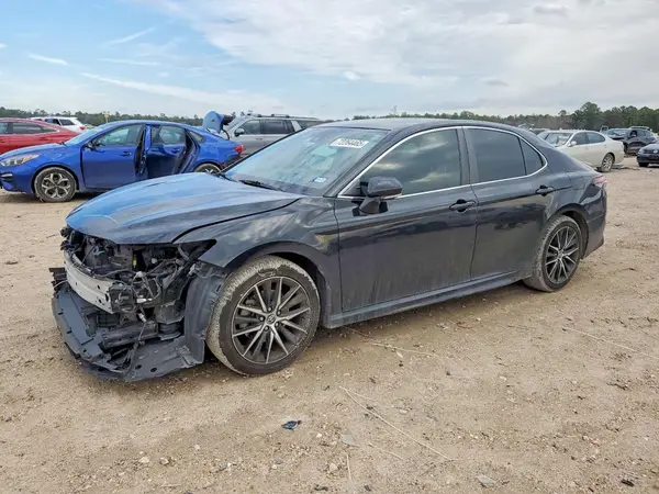 4T1T11AK0NU669526 2022 TOYOTA CAMRY - Image 1