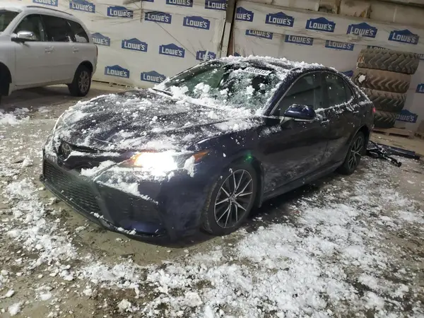 4T1T11AK0NU671311 2022 TOYOTA CAMRY - Image 1