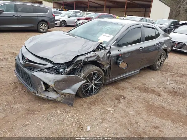 4T1T11AK0NU678095 2022 TOYOTA CAMRY - Image 2