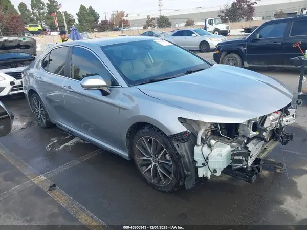 4T1T11AK0PU802157 2023 TOYOTA CAMRY - Image 1