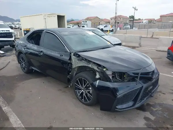 4T1T11AK0PU811053 2023 TOYOTA CAMRY - Image 1