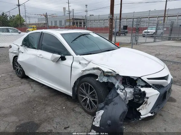 4T1T11AK0PU829763 2023 TOYOTA CAMRY - Image 1