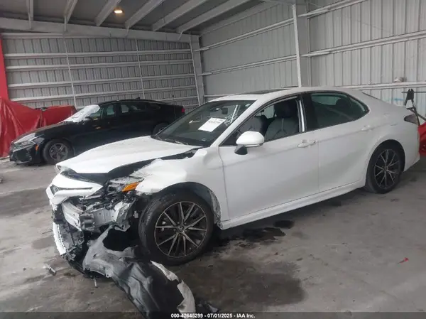 4T1T11AK0PU834817 2023 TOYOTA CAMRY - Image 2