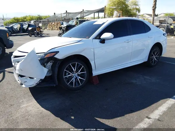 4T1T11AK0RU863639 2024 TOYOTA CAMRY - Image 2