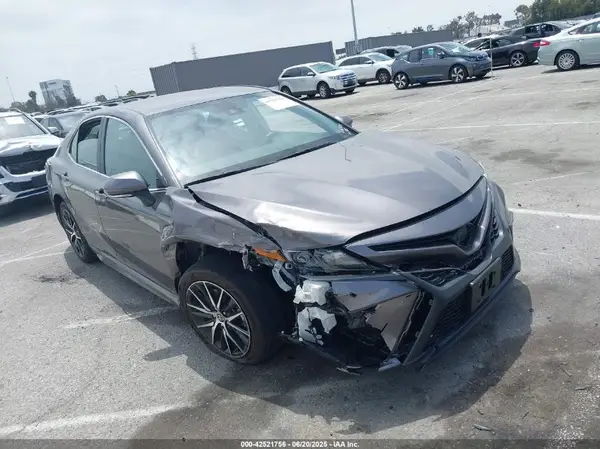 4T1T11AK0RU868825 2024 TOYOTA CAMRY - Image 1