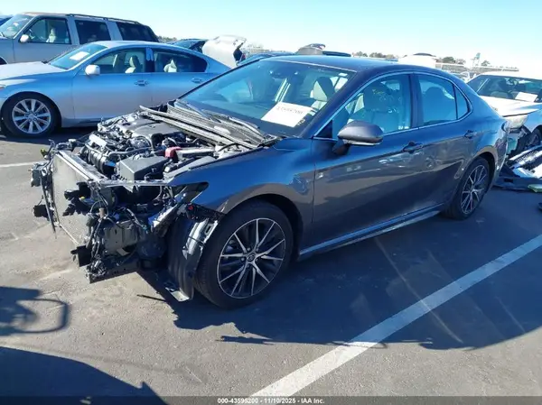 4T1T11AK0RU879064 2024 TOYOTA CAMRY - Image 2