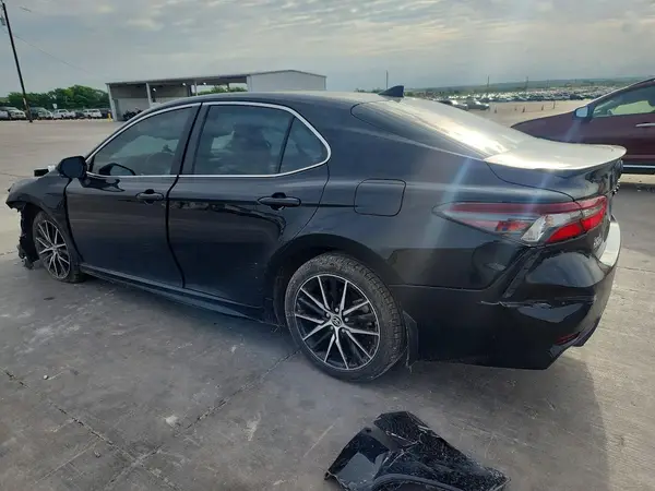 4T1T11AK0RU906702 2024 TOYOTA CAMRY - Image 2