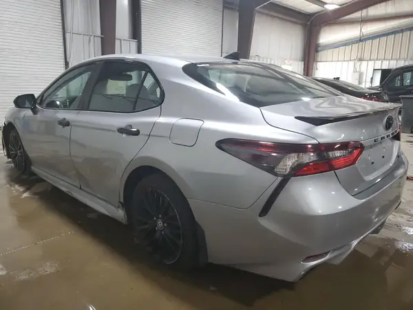 4T1T11AK1MU431232 2021 TOYOTA CAMRY - Image 2