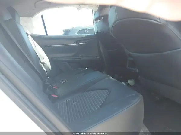 4T1T11AK1MU472976 2021 TOYOTA CAMRY - Image 8