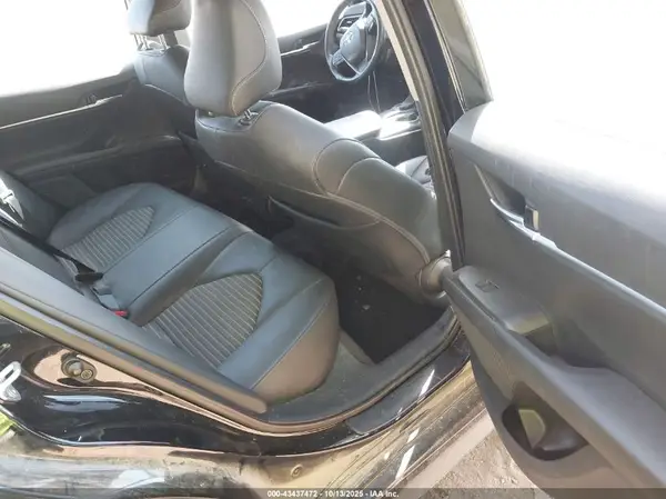4T1T11AK1MU530780 2021 TOYOTA CAMRY - Image 8