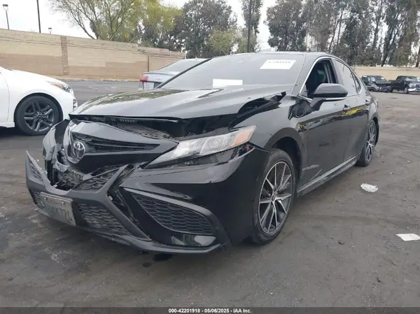 4T1T11AK1MU561608 2021 TOYOTA CAMRY - Image 2