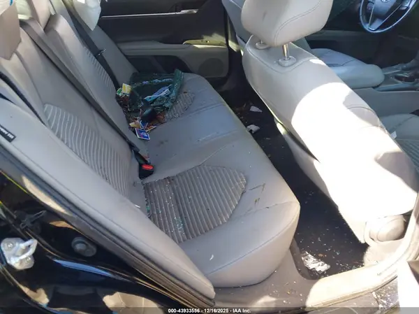 4T1T11AK1MU563729 2021 TOYOTA CAMRY - Image 8