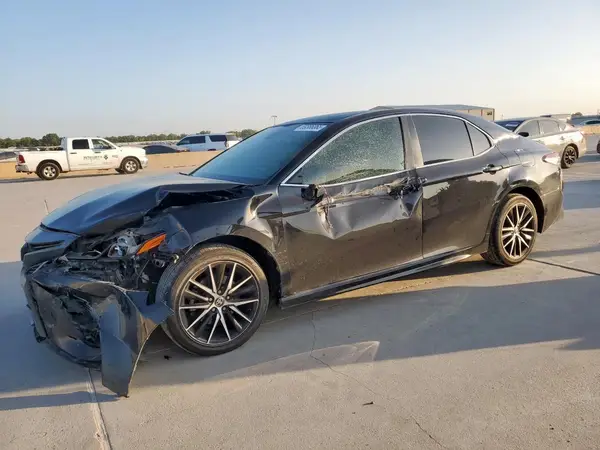 4T1T11AK1MU588632 2021 TOYOTA CAMRY - Image 1