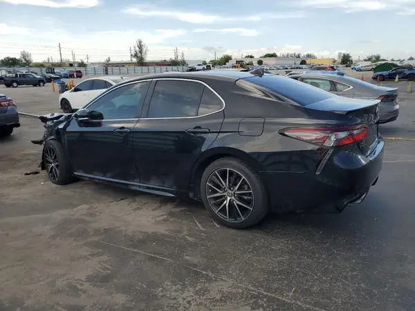 4T1T11AK1NU015909 2022 TOYOTA CAMRY - Image 2