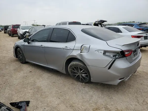 4T1T11AK1NU038607 2022 TOYOTA CAMRY - Image 2