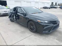4T1T11AK1NU040583 2022 TOYOTA CAMRY