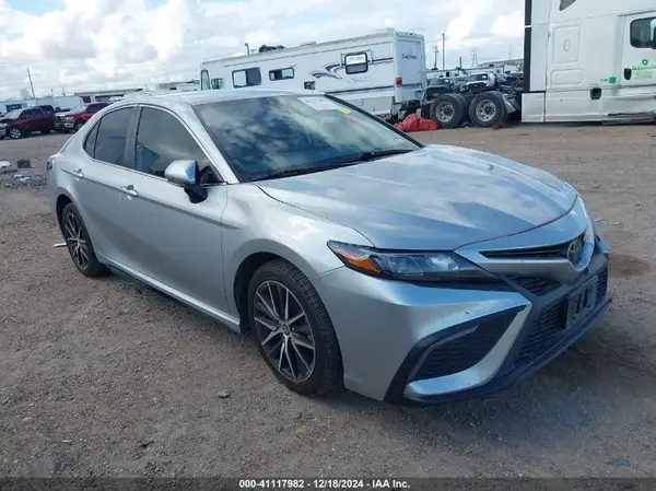 4T1T11AK1NU054824 2022 TOYOTA CAMRY - Image 1