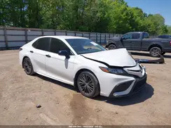 4T1T11AK1NU068996 2022 TOYOTA CAMRY