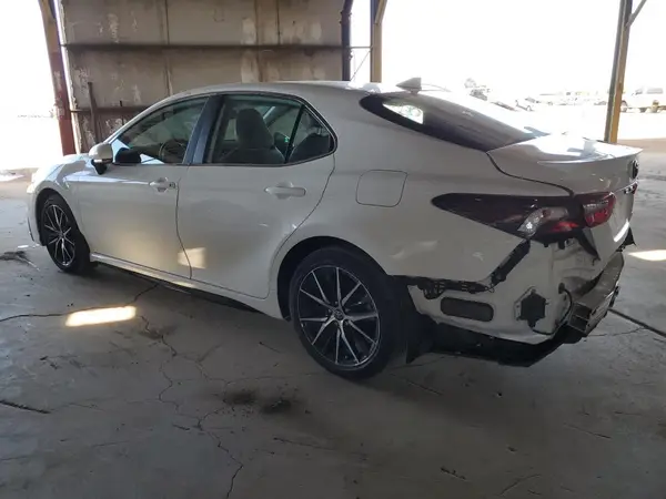 4T1T11AK1NU624787 2022 TOYOTA CAMRY - Image 2