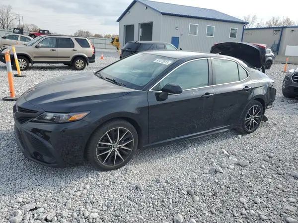 4T1T11AK1NU628225 2022 TOYOTA CAMRY - Image 1