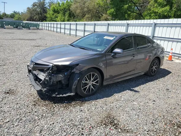 4T1T11AK1NU634834 2022 TOYOTA CAMRY - Image 1
