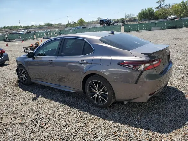 4T1T11AK1NU634834 2022 TOYOTA CAMRY - Image 2