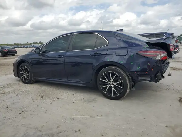 4T1T11AK1NU643789 2022 TOYOTA CAMRY - Image 2