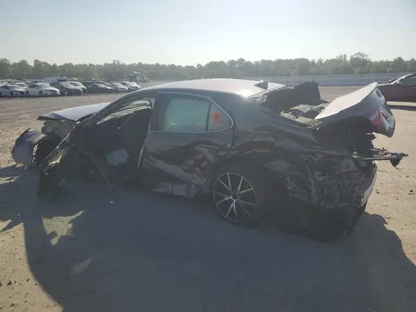 4T1T11AK1NU672547 2022 TOYOTA CAMRY - Image 2