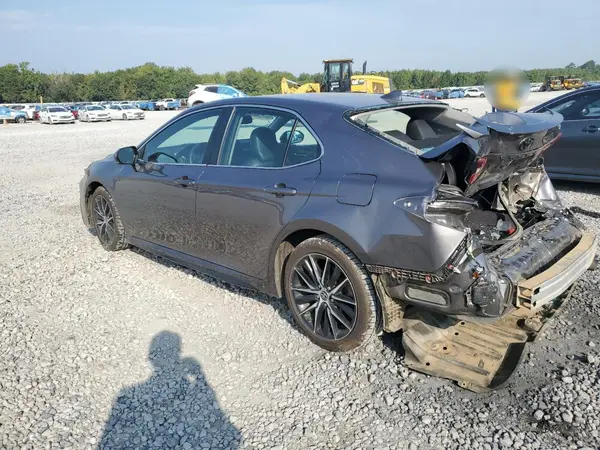 4T1T11AK1NU674783 2022 TOYOTA CAMRY - Image 2