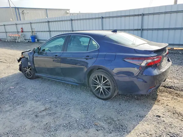 4T1T11AK1NU685783 2022 TOYOTA CAMRY - Image 2