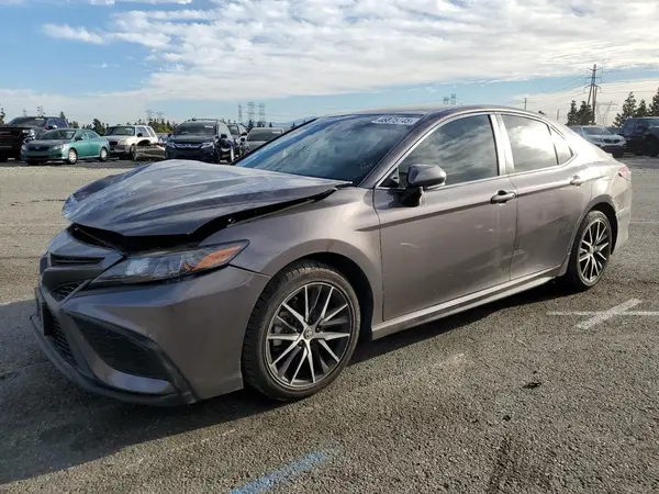 4T1T11AK1NU688019 2022 TOYOTA CAMRY - Image 1