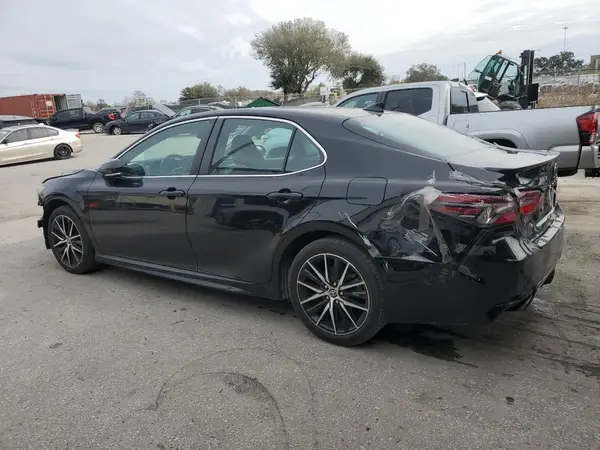 4T1T11AK1NU701836 2022 TOYOTA CAMRY - Image 2