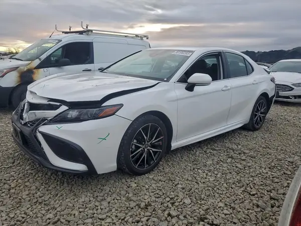 4T1T11AK1NU703909 2022 TOYOTA CAMRY - Image 1