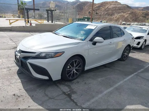 4T1T11AK1PU143960 2023 TOYOTA CAMRY - Image 2