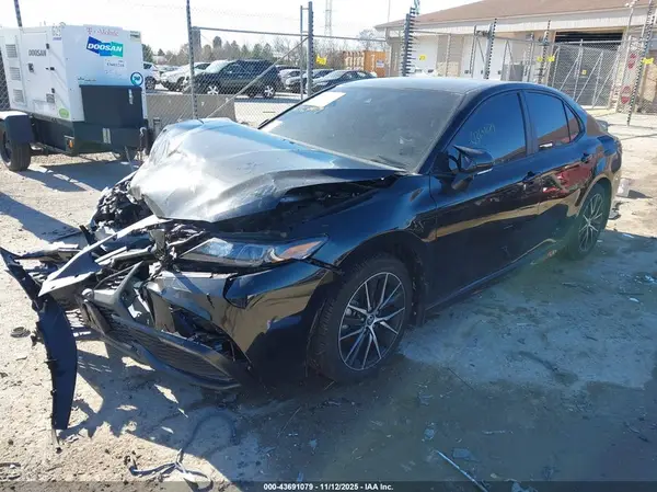 4T1T11AK1PU781349 2023 TOYOTA CAMRY - Image 2