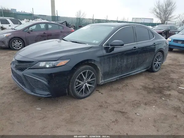 4T1T11AK1PU801308 2023 TOYOTA CAMRY - Image 2